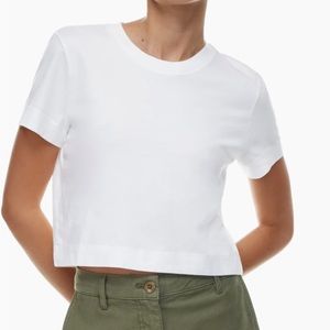 Plain, white cotton t-shirt from Aritzia! The Wilfred Free Weekend T-Shirt.